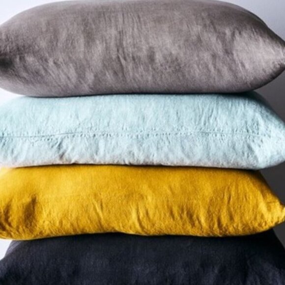 FERN 100% Linen Pillow Covers Charcoal Gray 20 in.² Accent Pillowcase - Picture 2 of 13